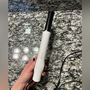 Instyler airless blowout revolving styler